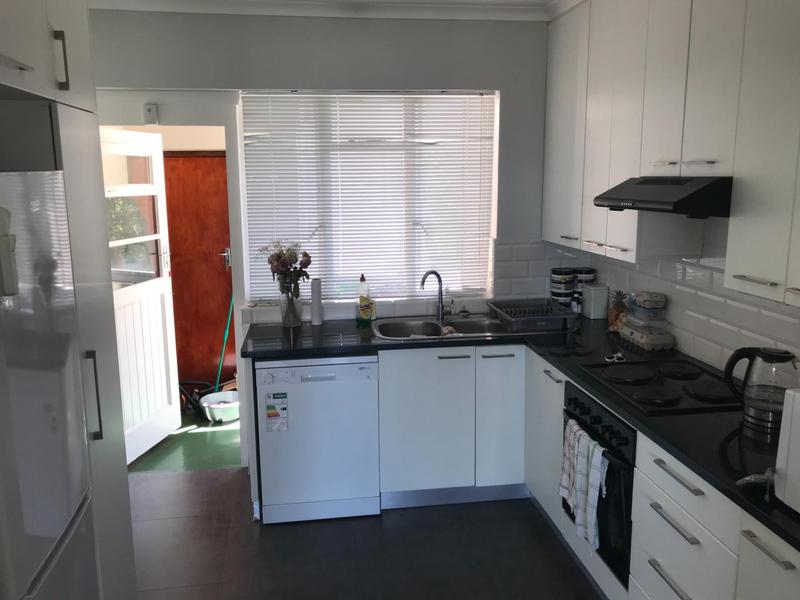 To Let 3 Bedroom Property for Rent in Claremont Upper Western Cape
